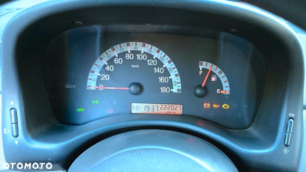 Fiat Punto 1.2 8V - 7