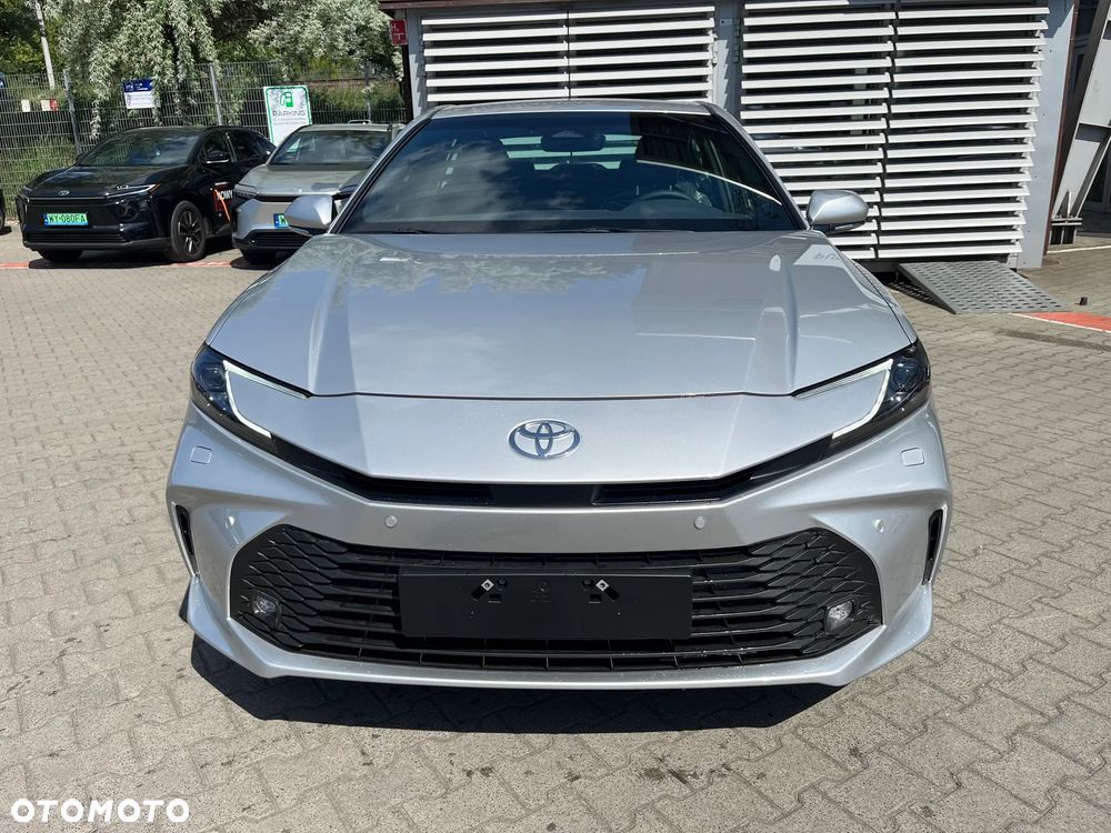 Toyota Camry 2.5 Hybrid Dynamic Force Comfort e-CVT - 2
