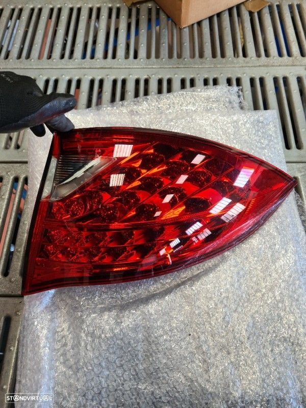 Farolim Direito Do Painel Lanterna Tras Stop Drt Porsche Cayenne (9Pa) - 1