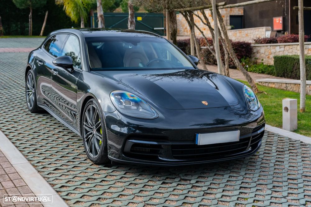 Porsche Panamera Sport Turismo 4 E-Hybrid - 10