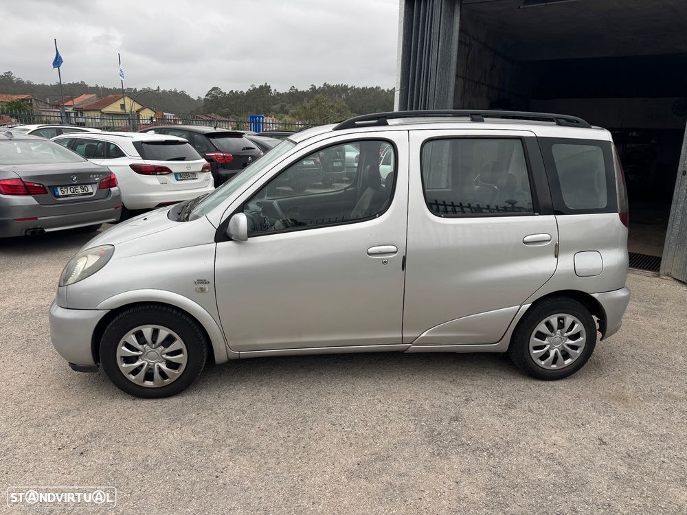 Toyota Yaris Verso 1.4 D-4D Sol - 8