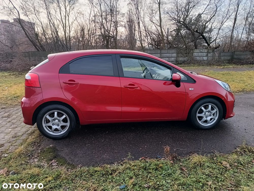 Kia Rio 1.4 L - 21