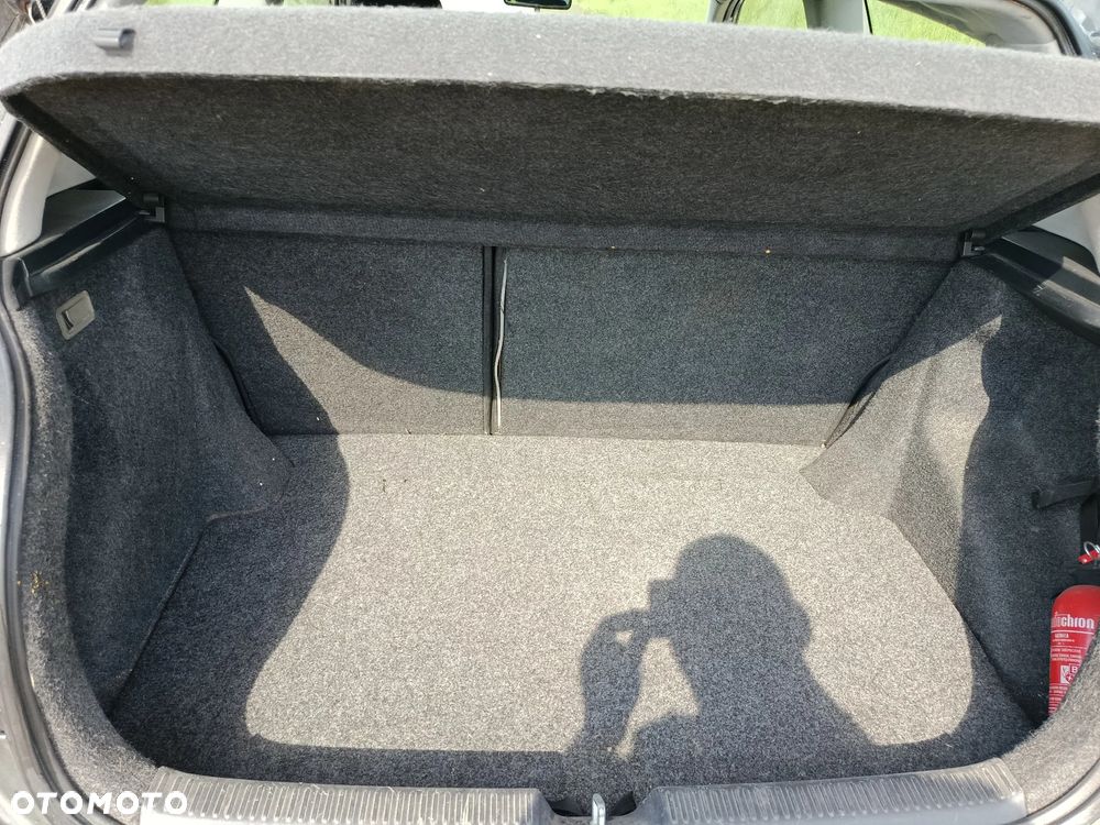 Toyota Corolla 1.6 VVT-i Dynamic - 8