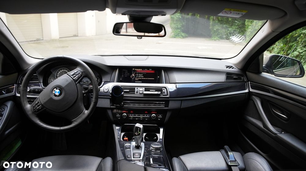 BMW Seria 5 520d Luxury Line - 13