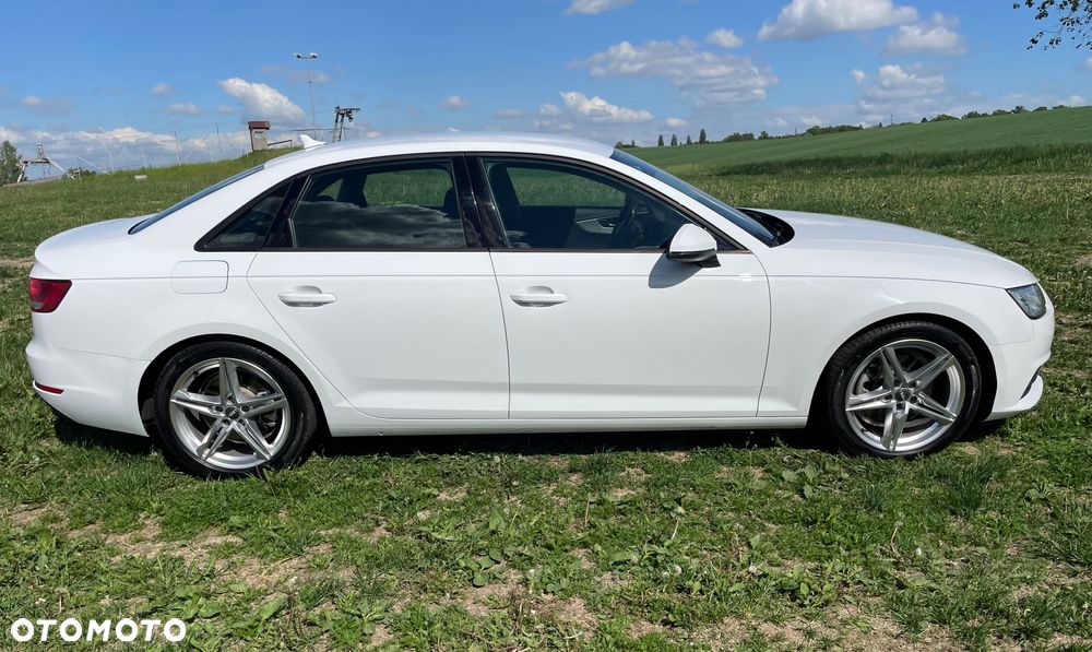 Audi A4 Limousine - 9