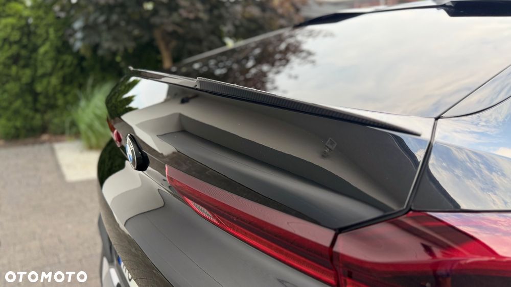 BMW X6 xDrive40d mHEV - 12