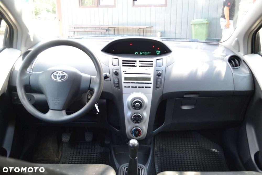 Toyota Yaris - 6