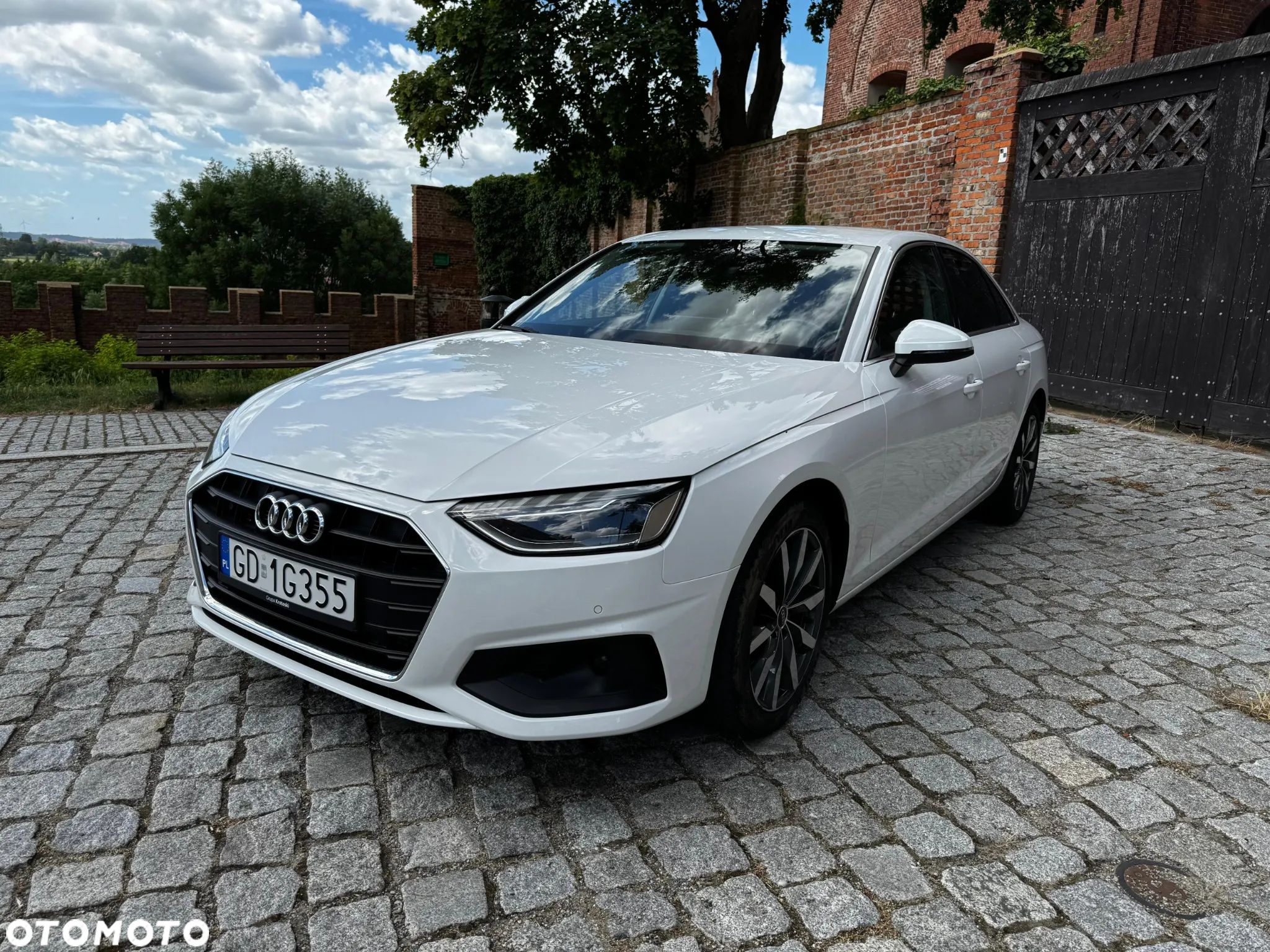Audi A4 - 1