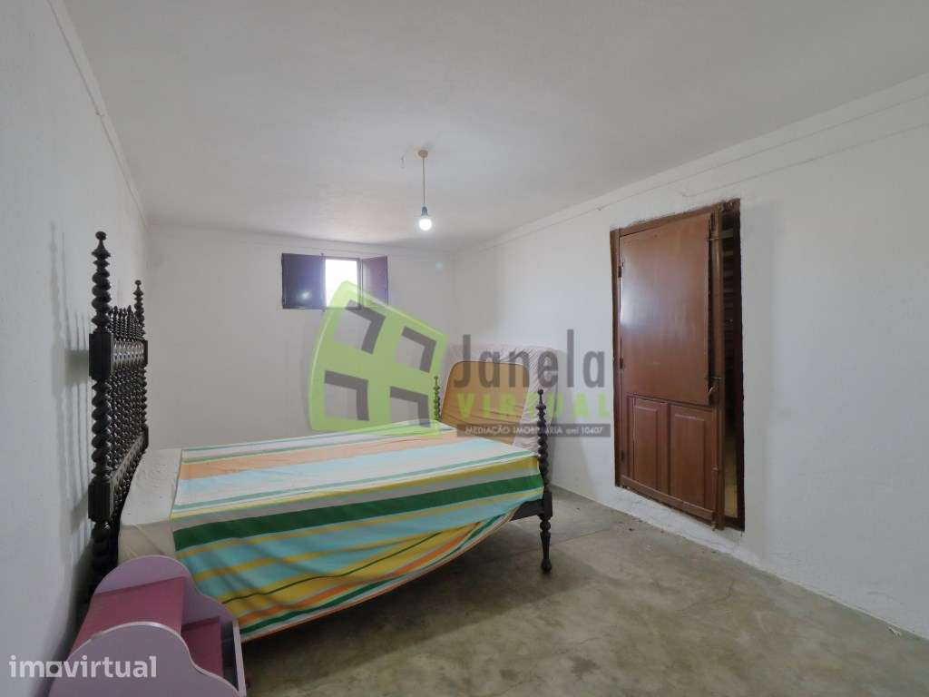 Moradia T4+2 com Terreno e Segunda Habitação | Montes Juntos - Grande imagem: 5/46