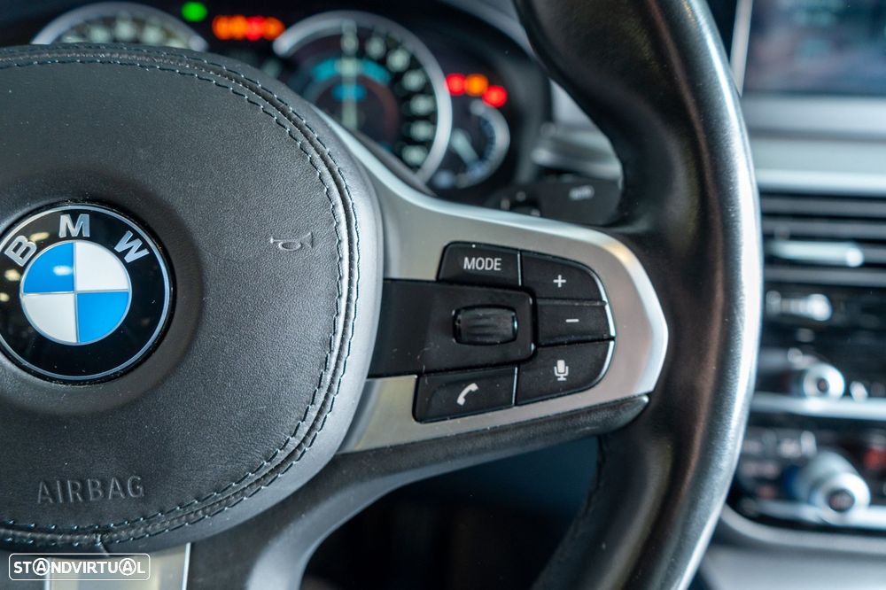 BMW 530 e Pack M - 17