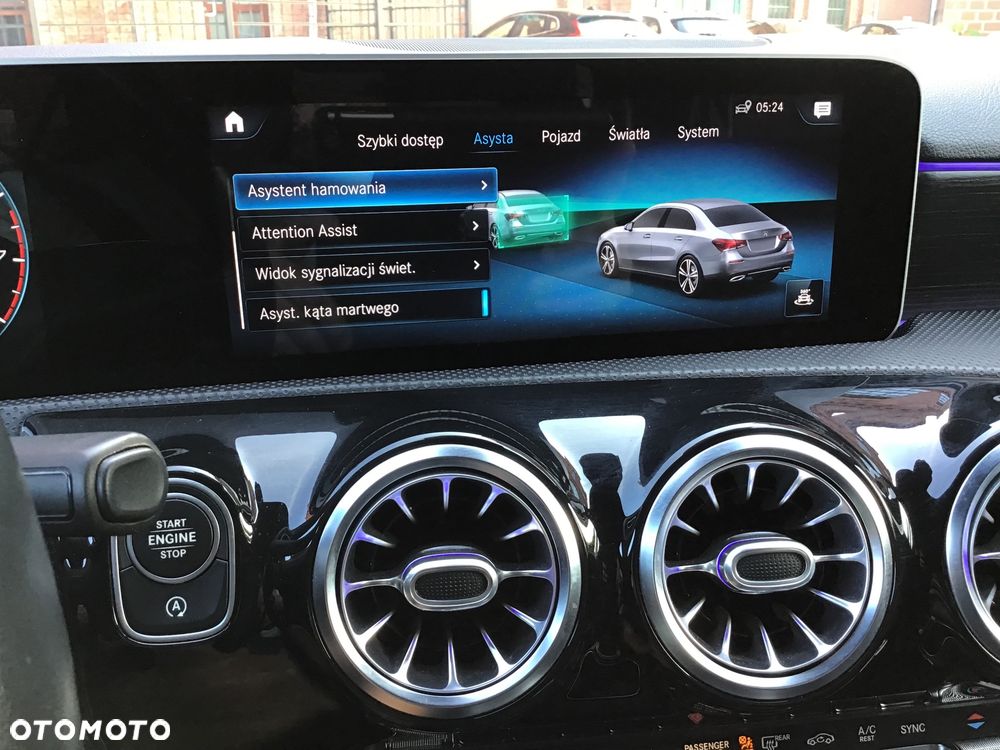 Mercedes-Benz Klasa A 220 4Matic 7G-DCT Progressive - 26