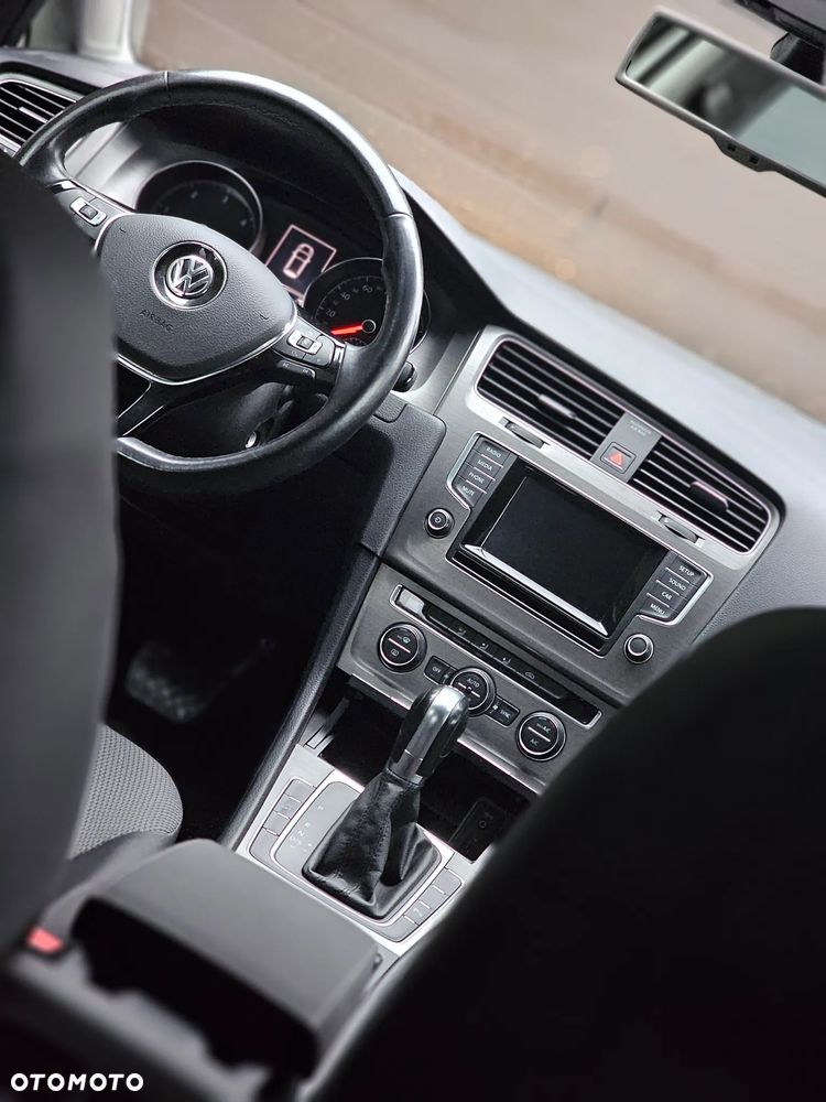 Volkswagen Golf - 13