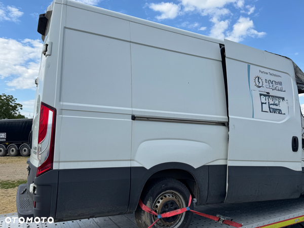 Płat,bok ,słupek cwiara tyl Iveco daily po  2014r