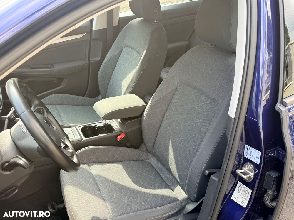 Volkswagen Golf - 10