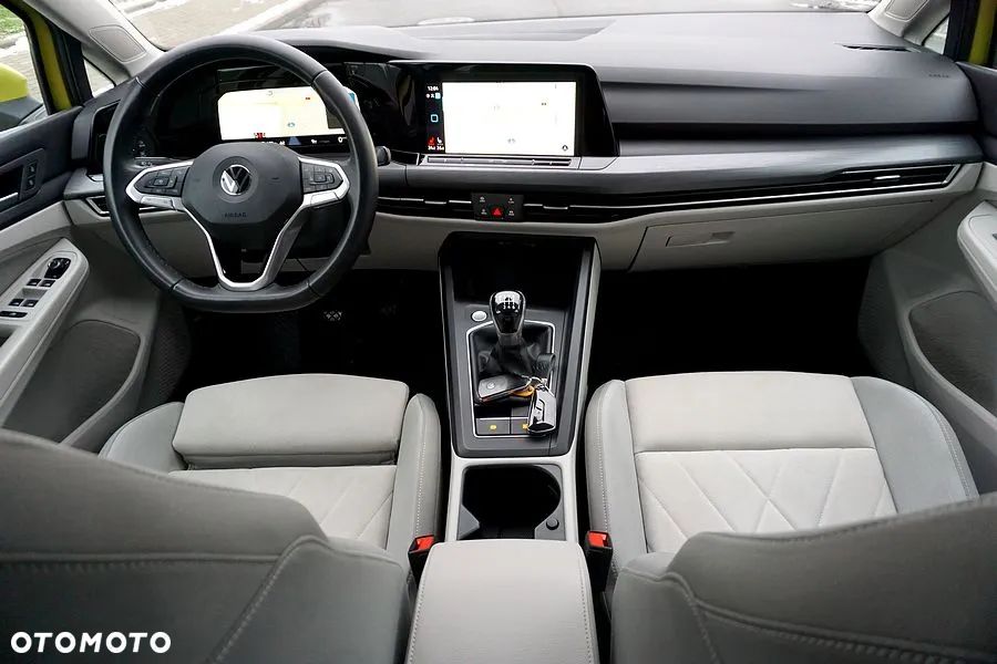 Volkswagen Golf - 32