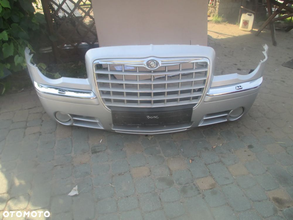 zderzak Chrysler 300C 04-12R + halogeny spryski - 2