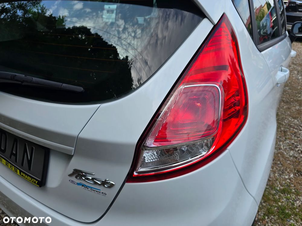 Ford Fiesta 1.25 Champions Edition - 14