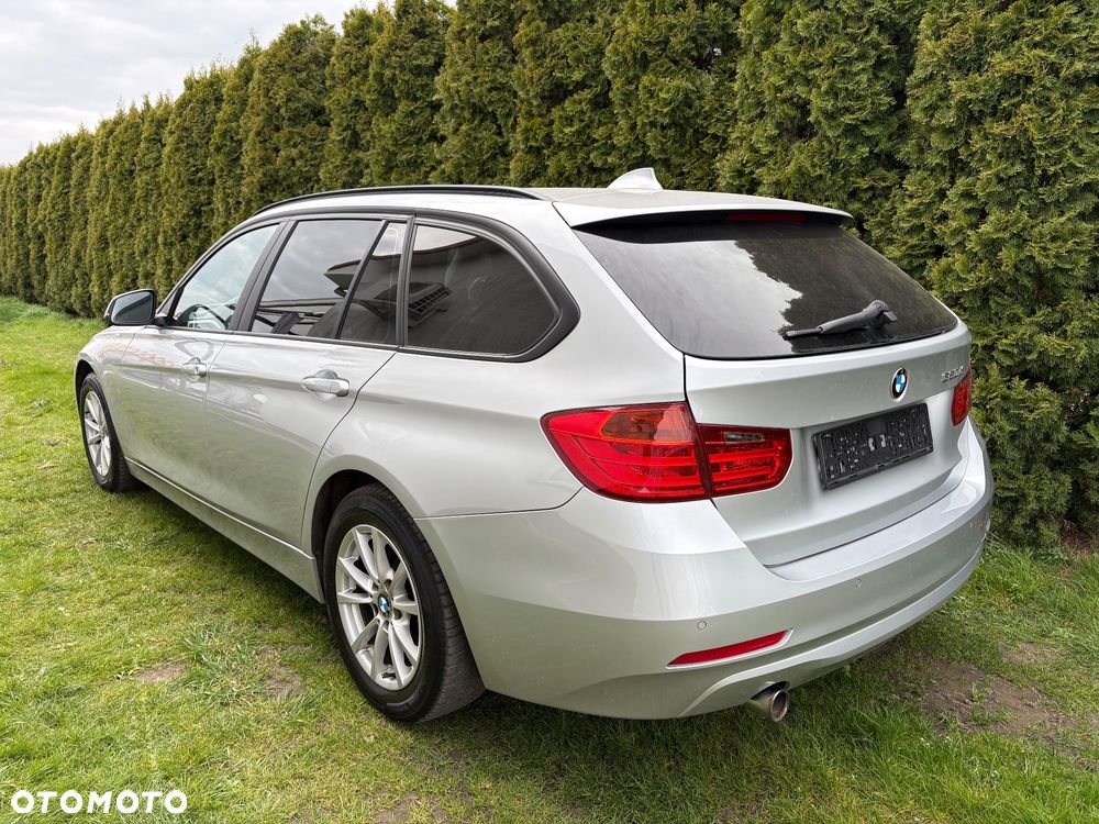 BMW Seria 3 320d Blue Performance Sport Line - 4