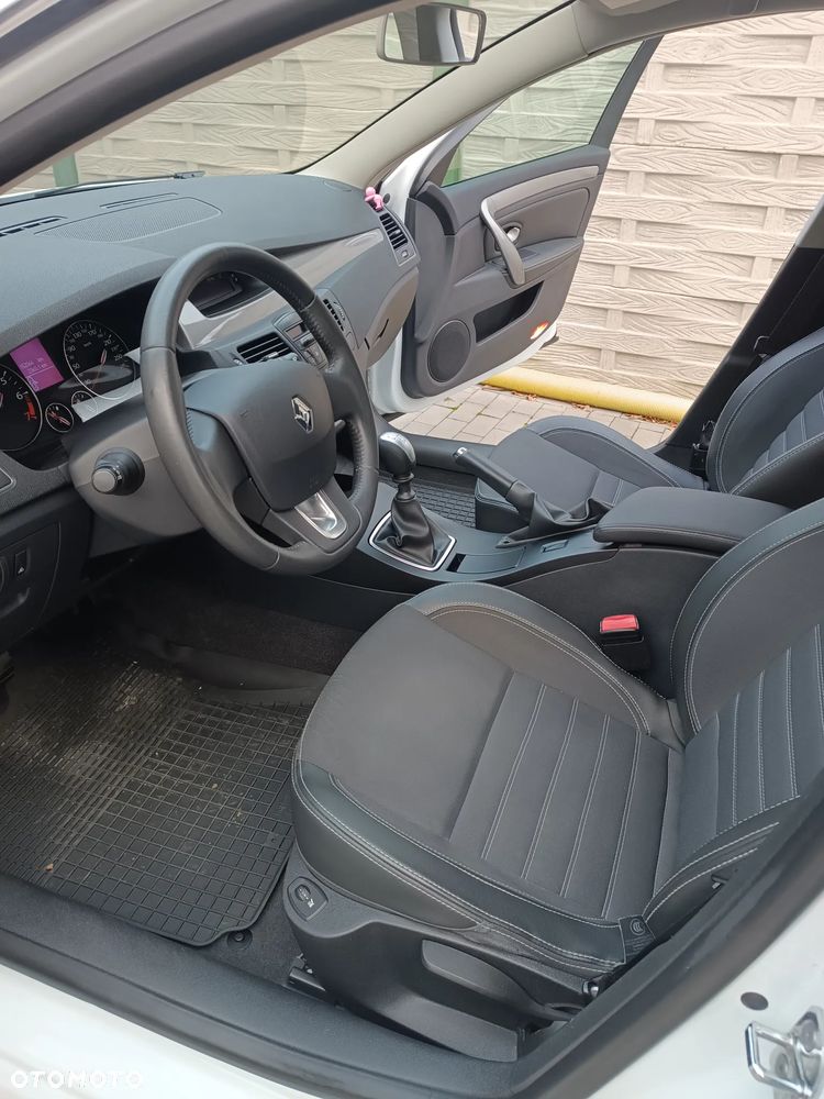 Renault Laguna 2.0 Authentique - 18