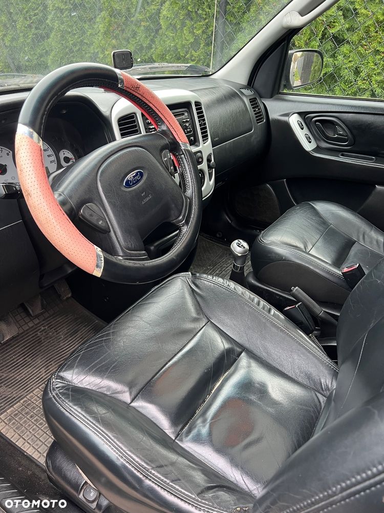Ford Escape - 8