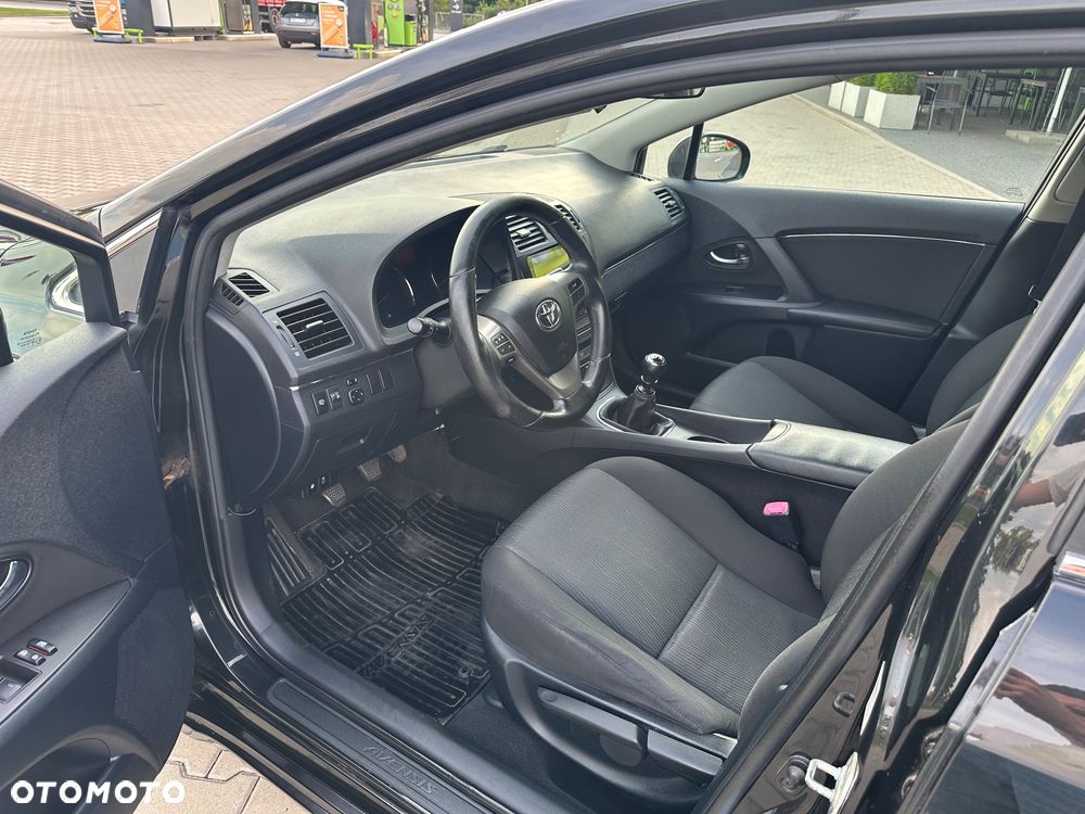 Toyota Avensis 1.6 Life - 13