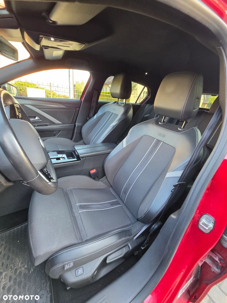 Opel Astra 1.2 T GS S&S - 12