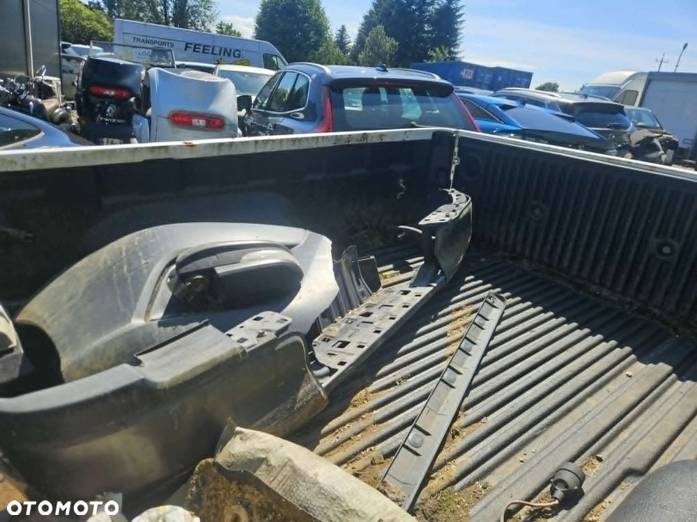 Toyota Hilux - 11