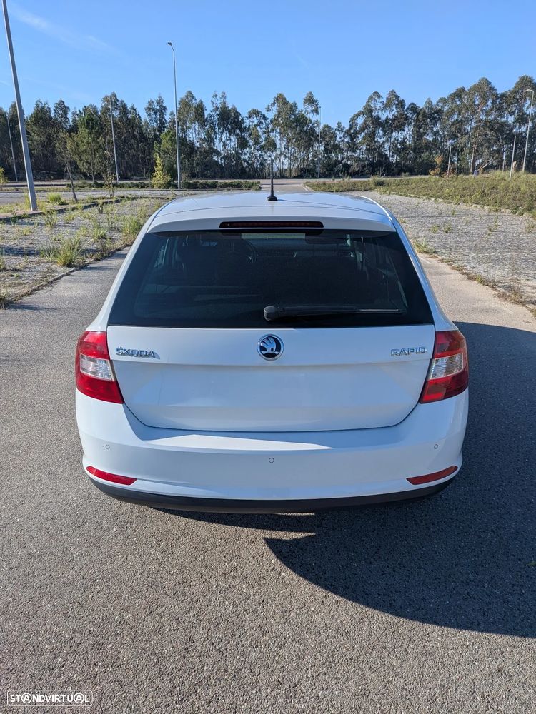 Skoda Rapid Spaceback 1.6 TDi Style - 4