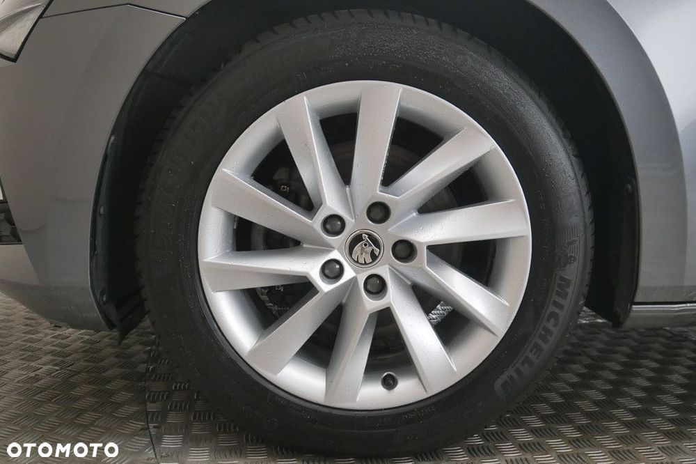 Skoda Superb 1.5 TSI Ambition DSG - 14