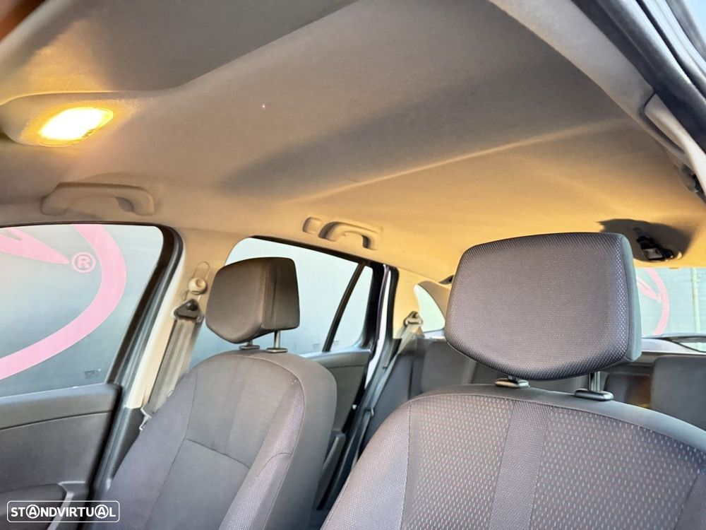 Renault Clio Break 1.2 16V Dynamique - 23