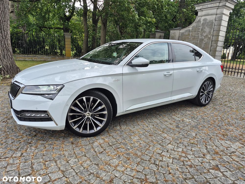 Skoda Superb 2.0 TDI SCR 4x4 L&K DSG - 9