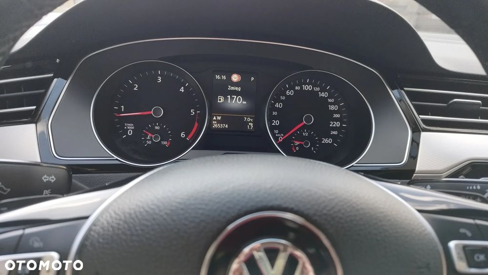 Volkswagen Passat 2.0 TDI SCR DSG Highline - 39