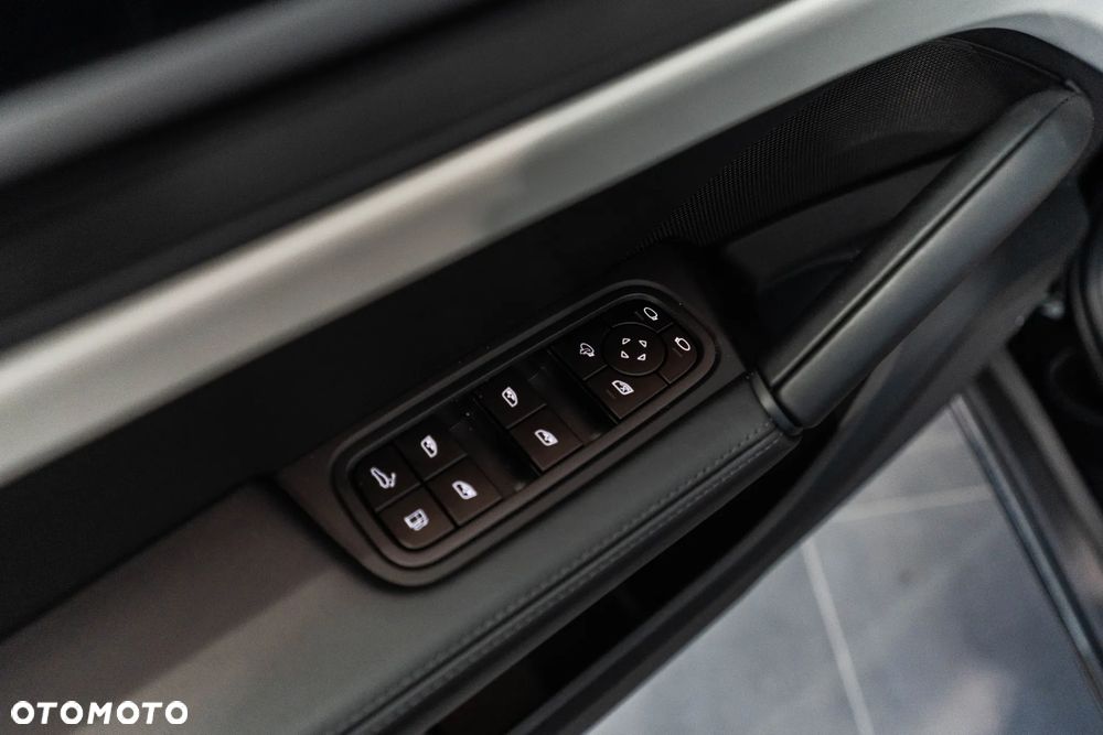 Porsche Cayenne S E-Hybrid PHEV Black Edition - 16