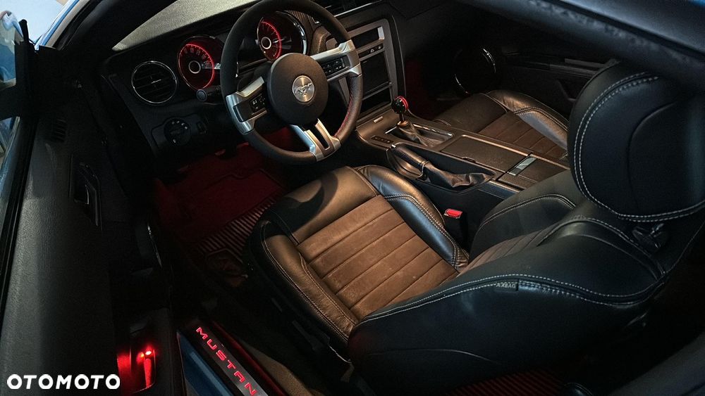 Ford Mustang 5.0 V8 GT - 16