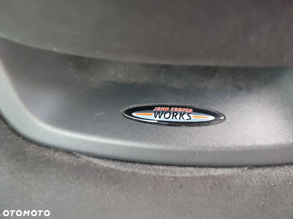 MINI John Cooper Works Standard - 25