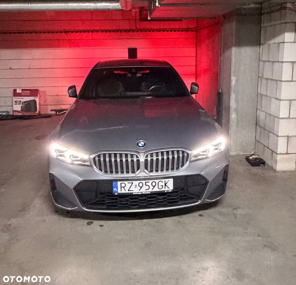 BMW Seria 3 318i M Sport - 13
