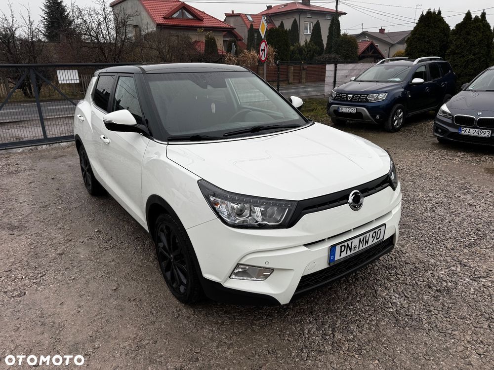 SsangYong/KGM Tivoli e-XGi 160 2WD Black+White - 3