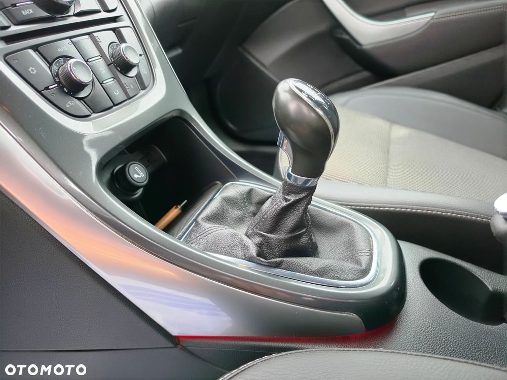 Opel Astra 1.7 CDTI DPF Cosmo - 26