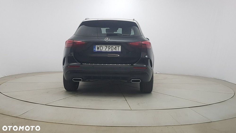Mercedes-Benz GLA - 6