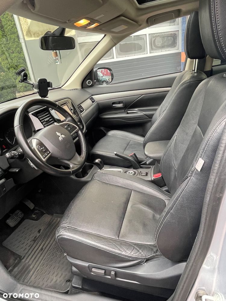 Mitsubishi Outlander 2.4 Instyle CVT - 9