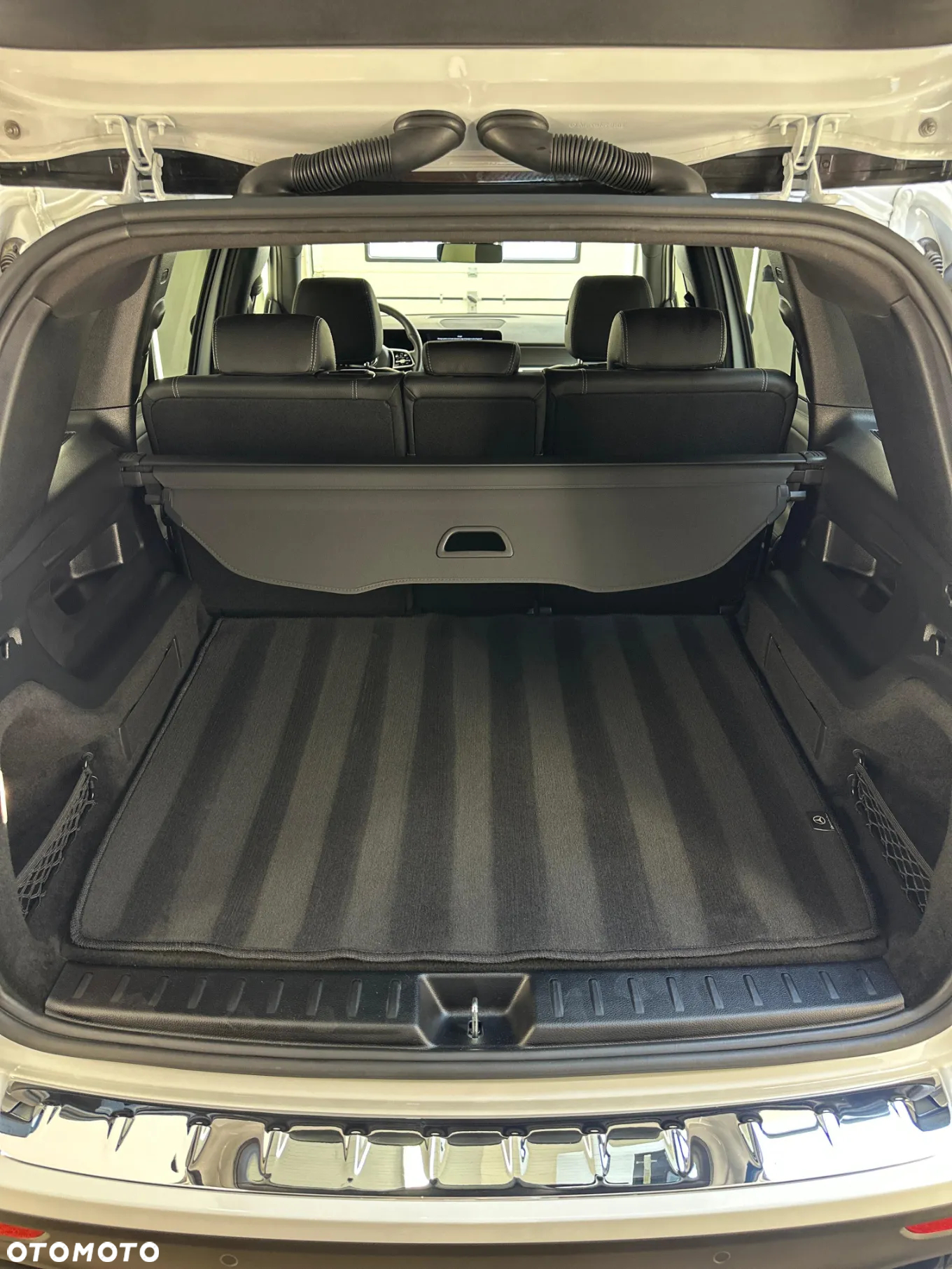 Mercedes-Benz GLB 200 Progressive 7G-DCT - 12