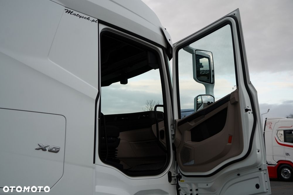 DAF XG 530 / RETARDER / CAŁY NA PODUSZKACH / KLIMA POSTOJOWA / - 36