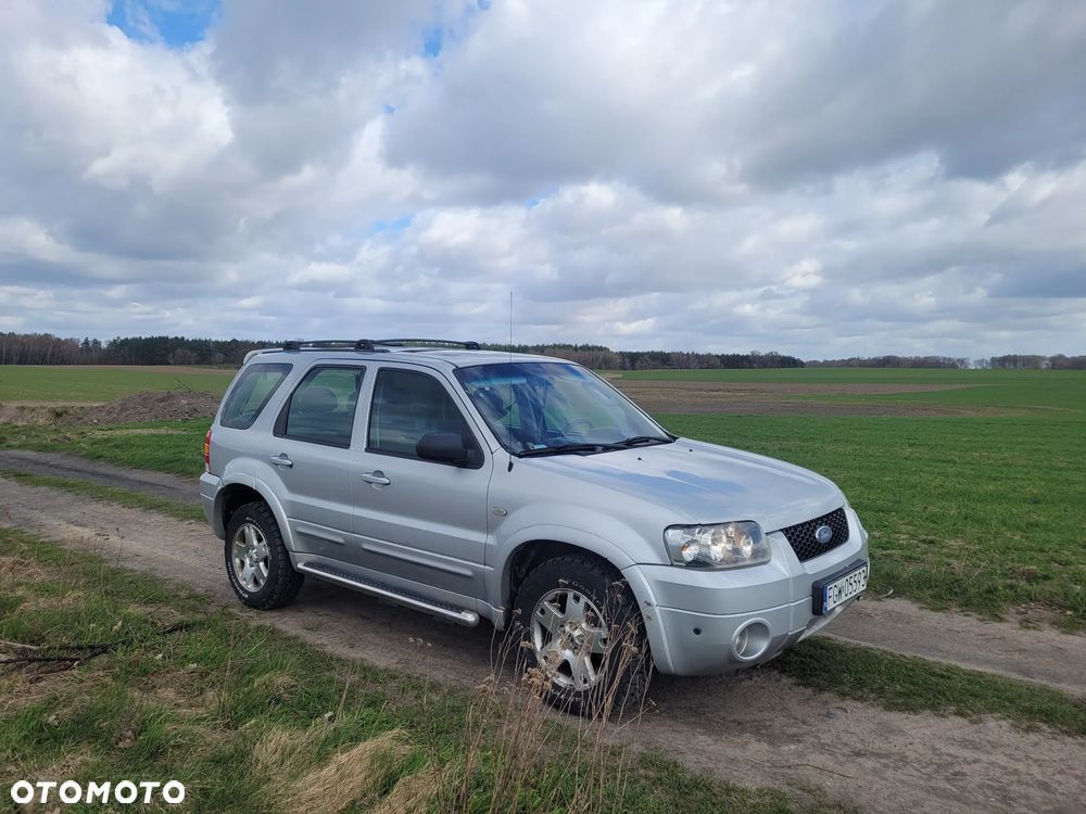 Ford Maverick 3.0 V6 Limited - 1