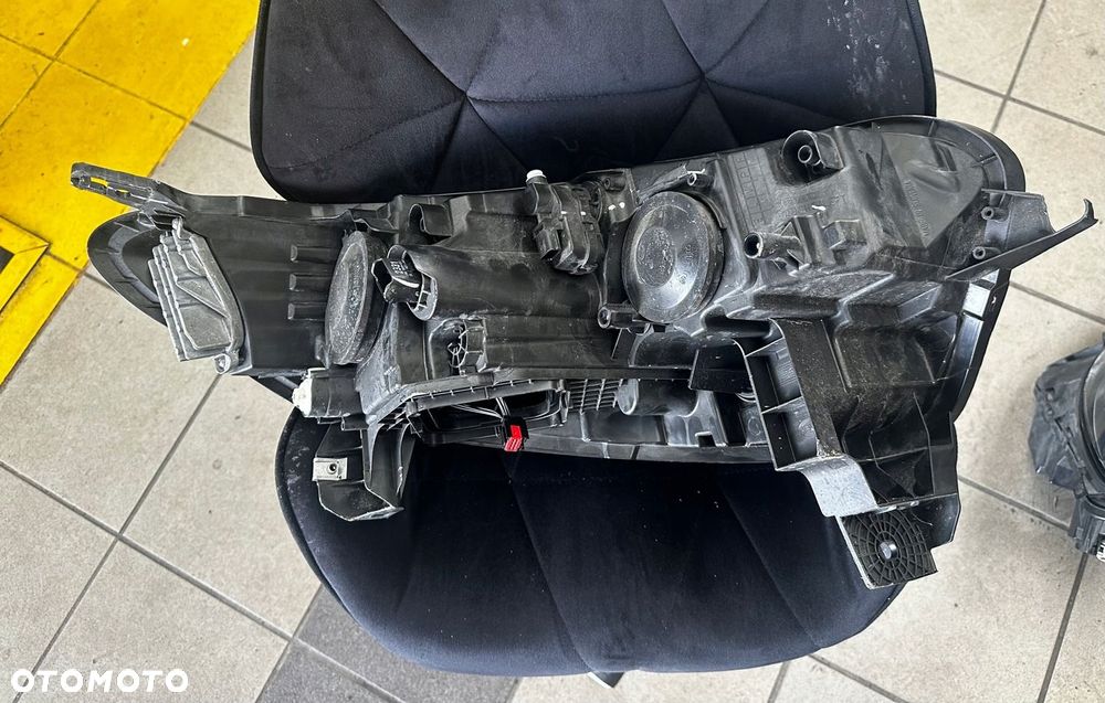 RENAULT KADJAR REFLEKTOR LEWY SOCZEWKA LED LAMPA LEWA 260602051R - 10