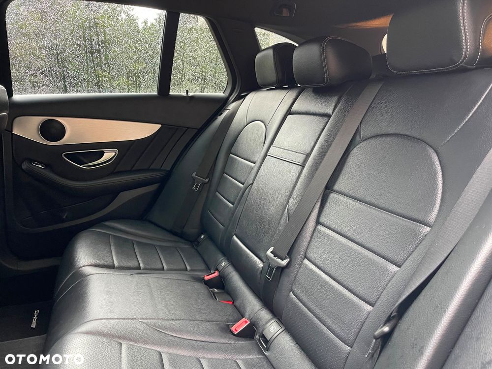 Mercedes-Benz Klasa C 200 4-Matic 9G-TRONIC - 11