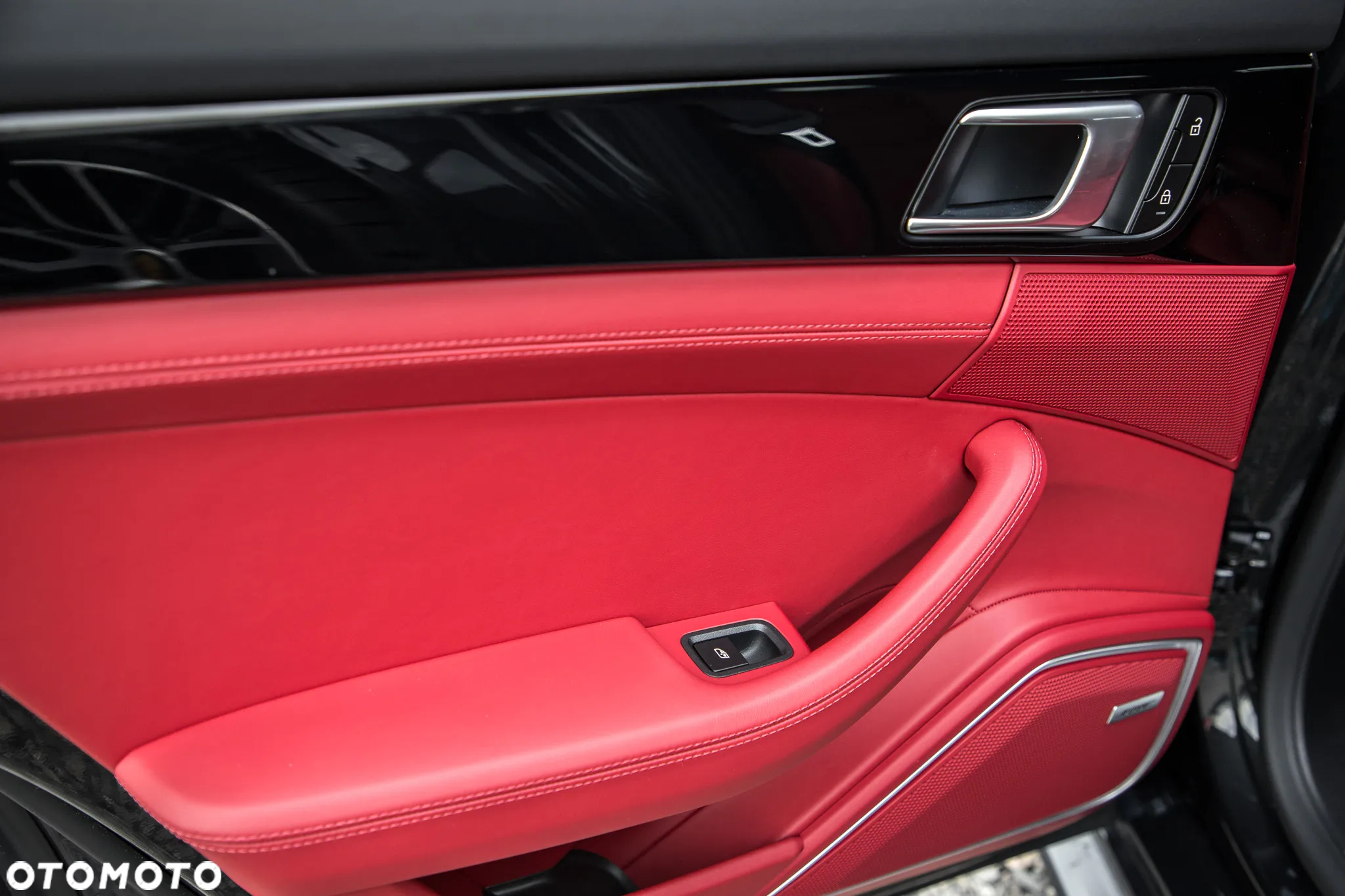 Porsche Panamera 4S Executive - 29