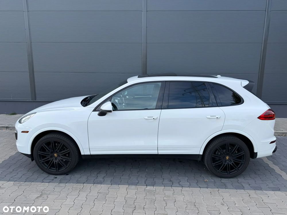 Porsche Cayenne 2016 photo 2