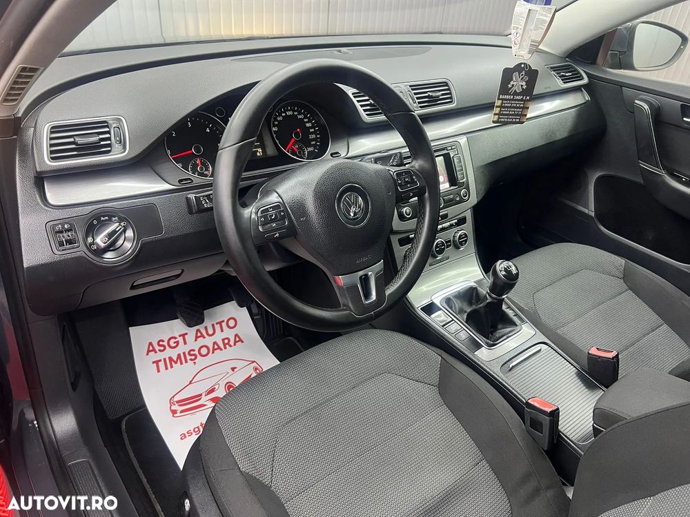 Volkswagen Passat - 10
