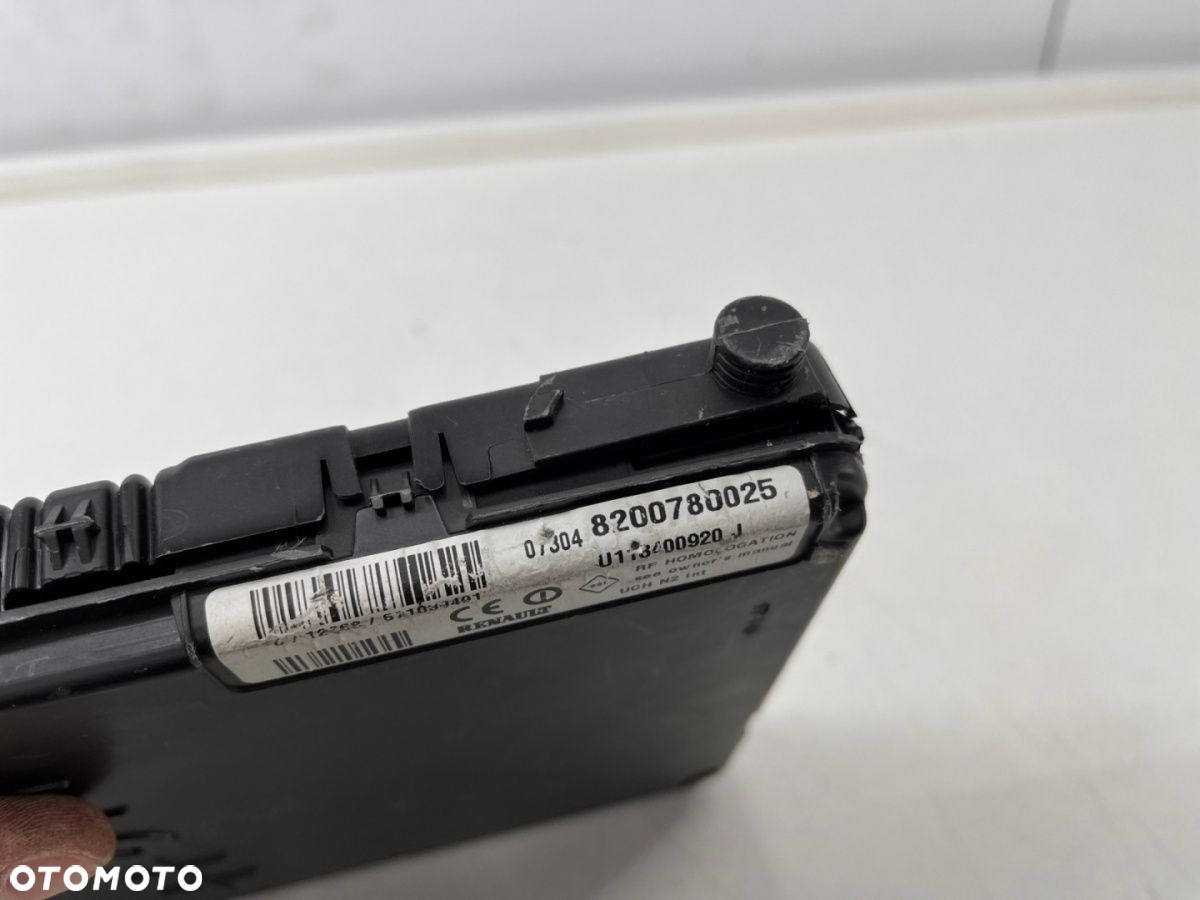 Skrzynka bezpieczników Renault scenic 2 megane 2 moduł komfortu 8200724405 - 16