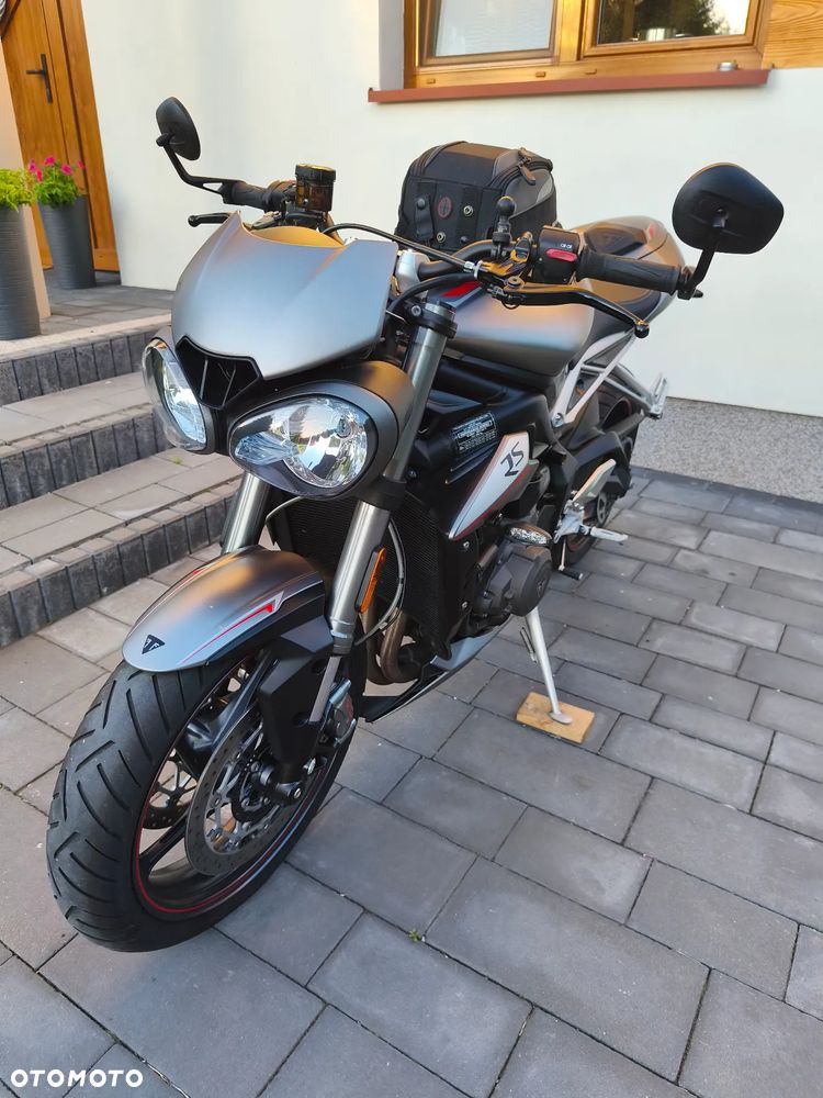 Triumph Street Triple - 28
